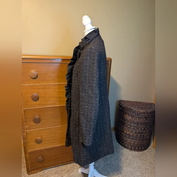 DKNY Women’s Sz 12 Ruffled Black & White Tweed Wool Blend Lined Coat DKNY Coat - Picture 7 of 13